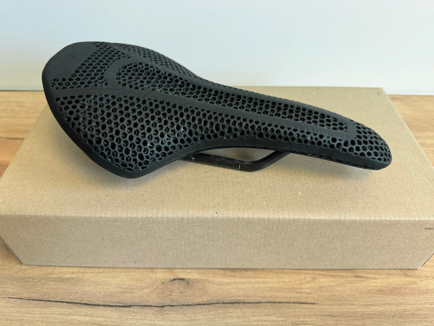Selle FIZIK Vento Antares R1 Adaptive - 140mm.