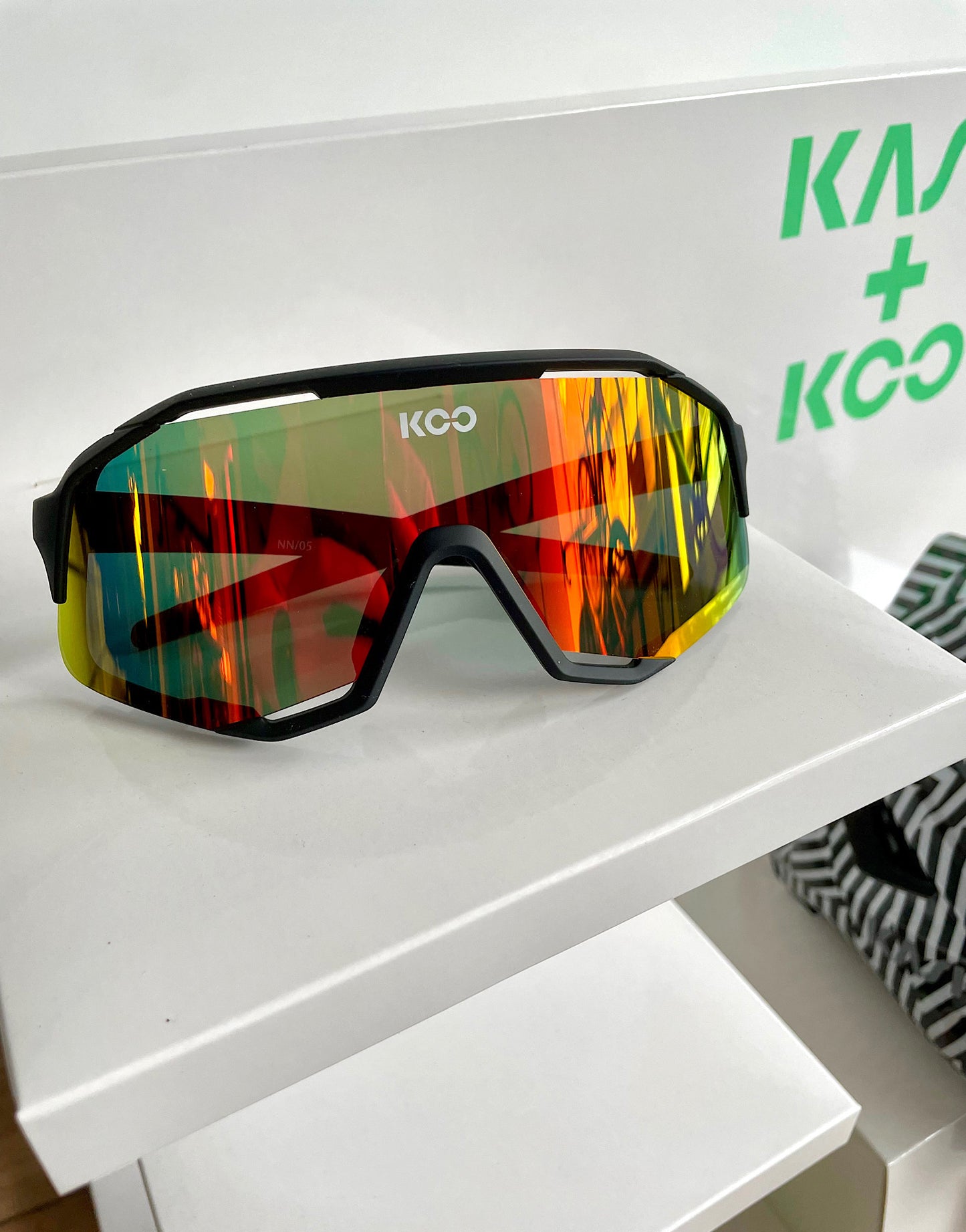 Lunettes Koo Demos Black Matt/Red